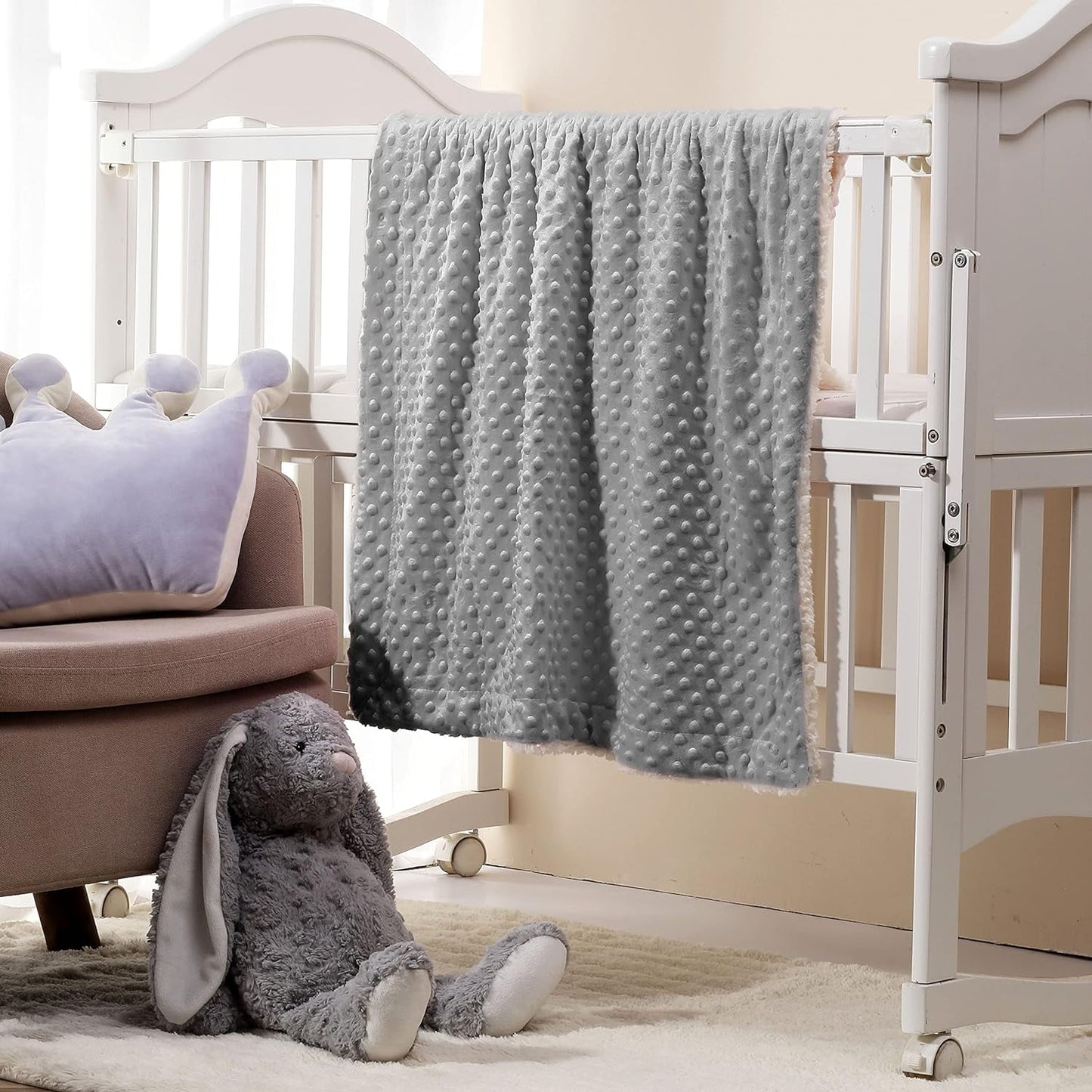 CREVENT Baby Gift Set Storage Basket with Baby Blanket,Security Blanket,Taggie,Gift Bag with Ribbon,Grey,Unisex,4Items