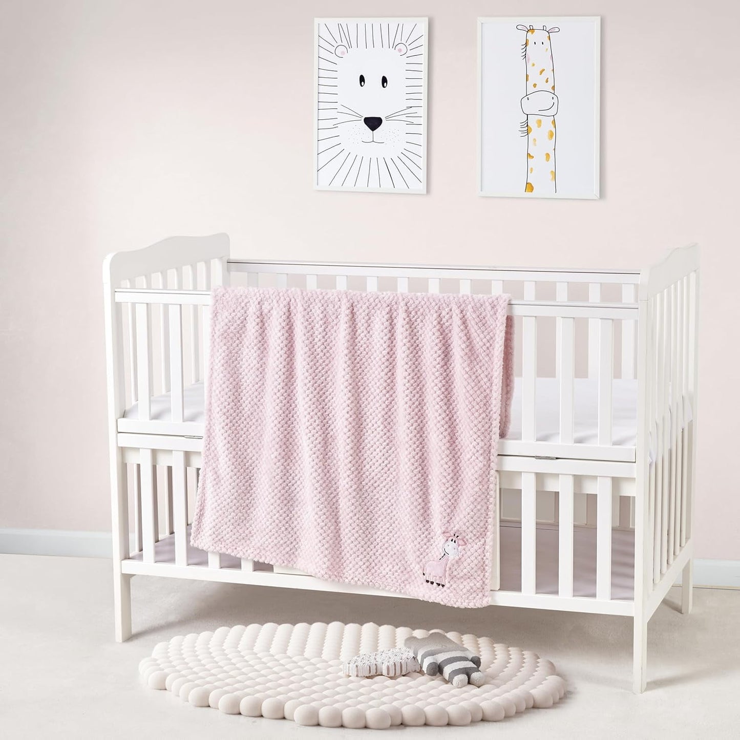 CREVENT Baby Gift Set Storage Basket with 2 Baby Blanket,1 Security Blanket,1 Taggie,1 Gift Bag with Ribbon, Pink, Unisex, 5Items
